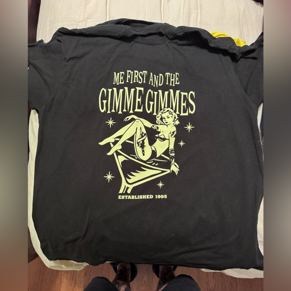 Gildan Black Tee with Cream Graphic